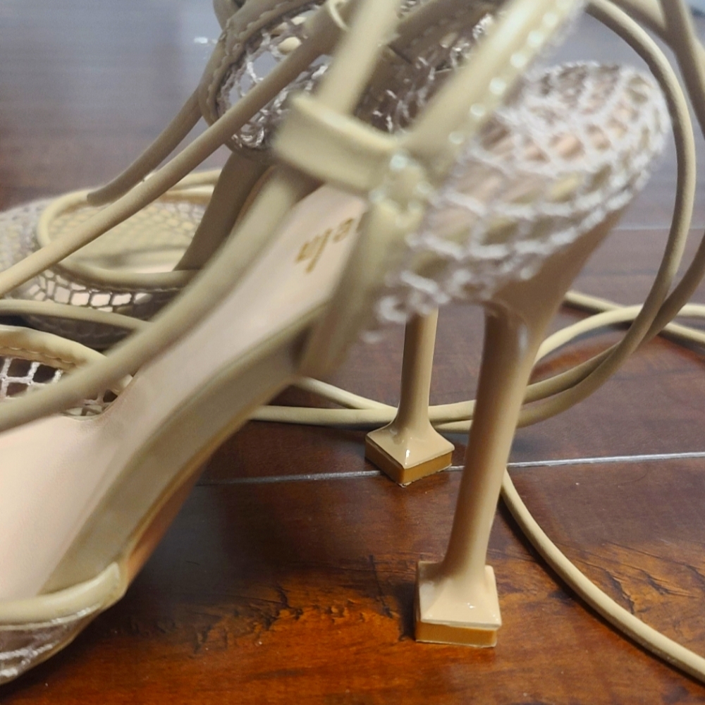 Shoes - Picture 5 of 6